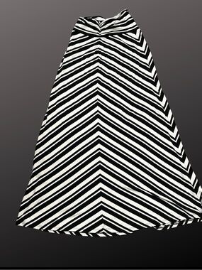 Black & White Chevron Maxi Skirt - Women